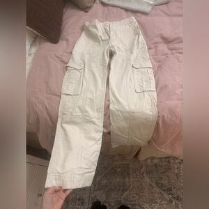 Abercrombie cream cargo pants size 26/2